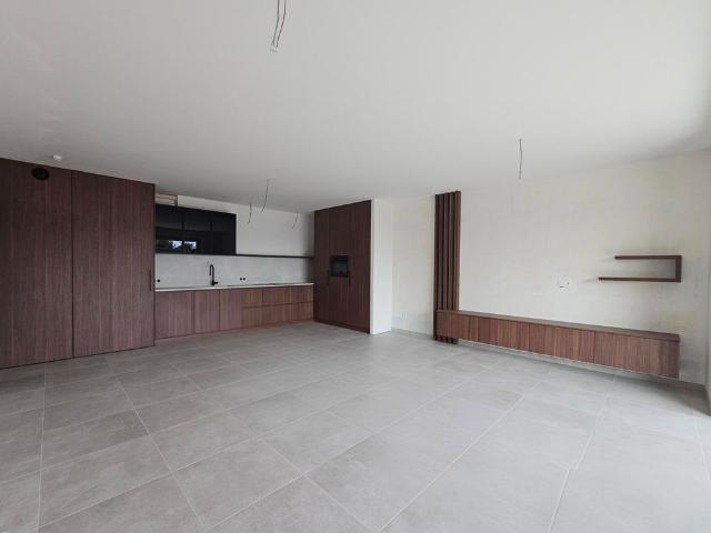 Nieuwbouwappartement met terras aan het Sas