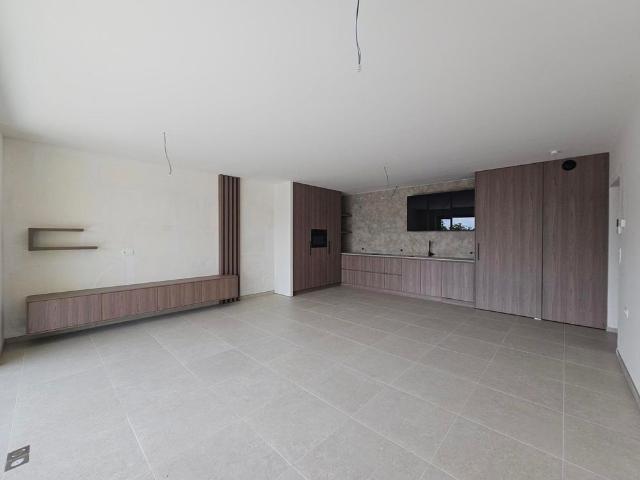 Nieuwbouwappartement met terras aan het Sas