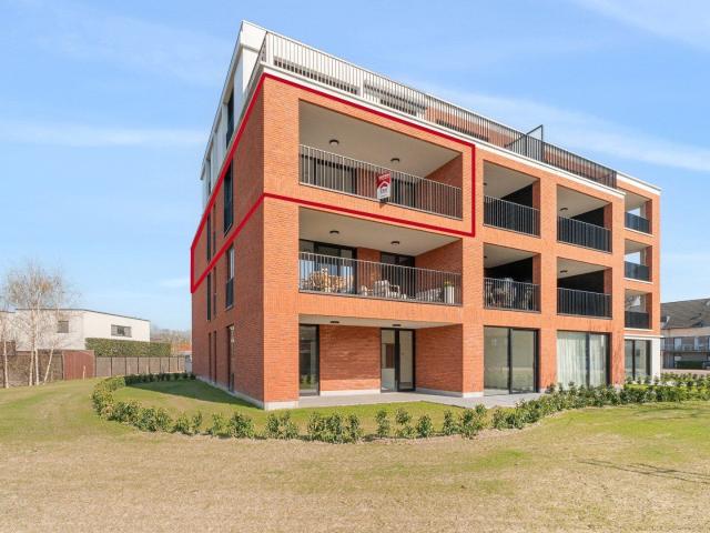 Nieuwbouwappartement met twee slaapkamers, terras en onderg