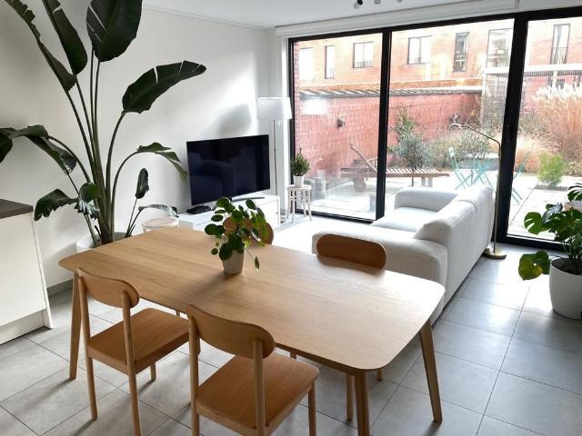 Nieuwbouwappartement met zonnig terras en privé tuintje op de Watt site