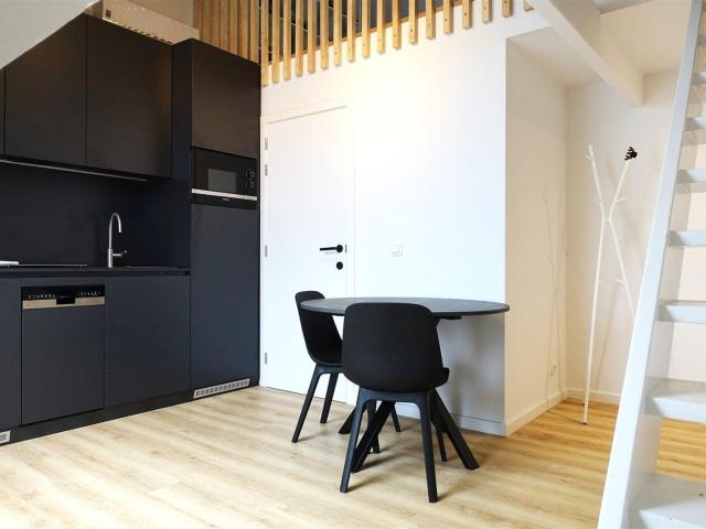 Nieuwe duplex studio nabij Sint Pietersstation te huur in Ge