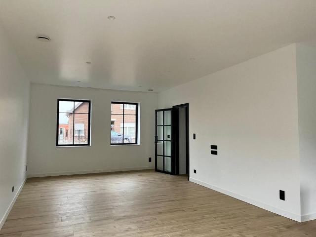 Nieuwe woning in paal centrum met tuintje en 3 slpks