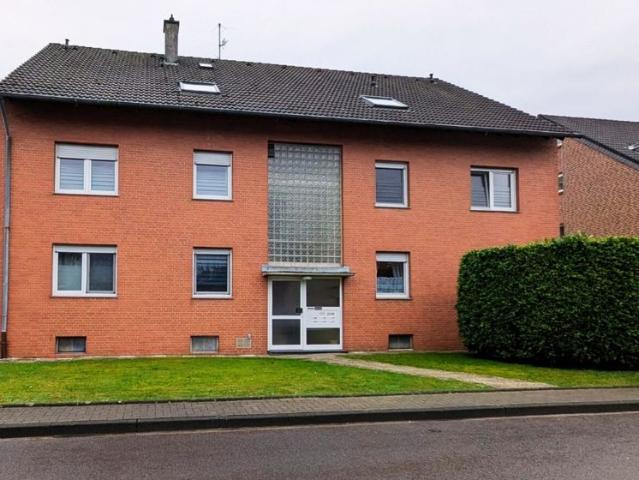 Niederkrüchten Elmpt 3 Zimmer Dachgeschosswohnung mit Garage in gepflegtem Haus