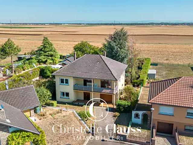 Niedernai 67210 Achat / Vente maison 6 pièces t6 au dernier étage parking