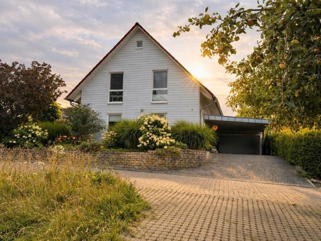Niedrigenergiehaus mit Wärmepumpe, Fußbodenheizung in Kleinenbre
