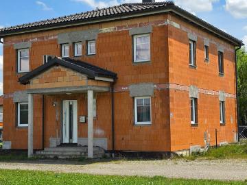 Niedrigstenergie, Einfamilienhaus 167m2, Grundfläche ca. 1300m2 in 4303