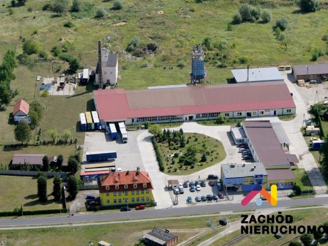 Nieruchomość produkcyjno usługowa 4 750 m2 z halami i infrastrukturą