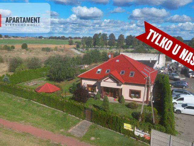 Nieruchomość z domem i warsztatami w Skórczu, 870 m2