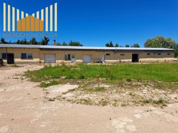 Nieruchomość 1413 m² z biurami i magazynami w Dobre