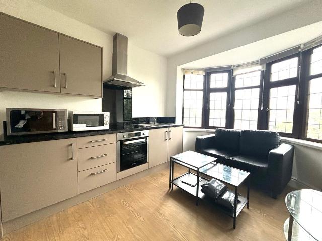 Nigel Avenue, Birmingham B31, Studio to rent, £725 pcm | PrimeLocation