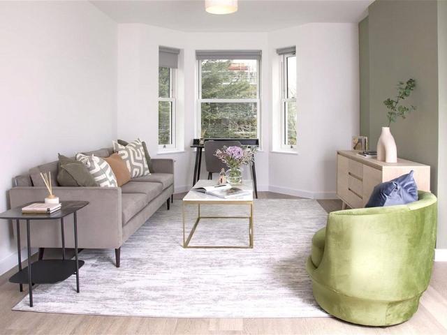 Nightingale Walk, Farnham, GU9