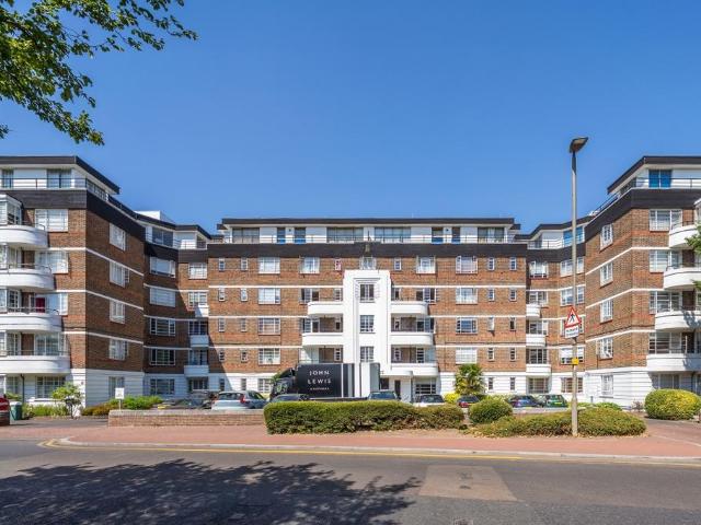 Nightingale Lane London SW12 1 bed flat to rent £2,300 pcm £531 pw