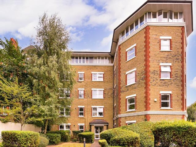 Nightingale Lane, London SW4, 2 bed flat to rent, £3,000 pcm | PrimeLocation