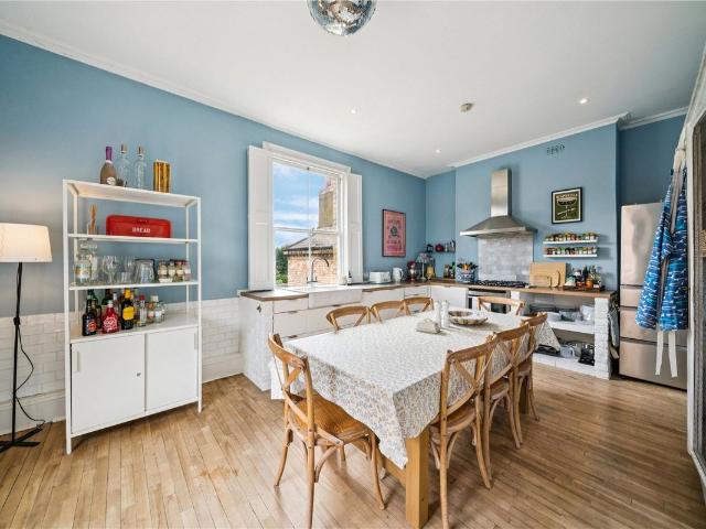 Nightingale Lane SW12, 3 bed flat to rent, £4,000 pcm | PrimeLocation