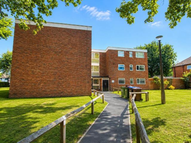 Nightingale Road, Carshalton SM5, 1 bed block of flats to rent, £1,200 pcm | PrimeLocation