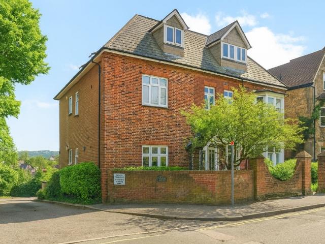 Nightingale Road, Guildford GU1, 2 bed flat to rent, £1,700 pcm | PrimeLocation