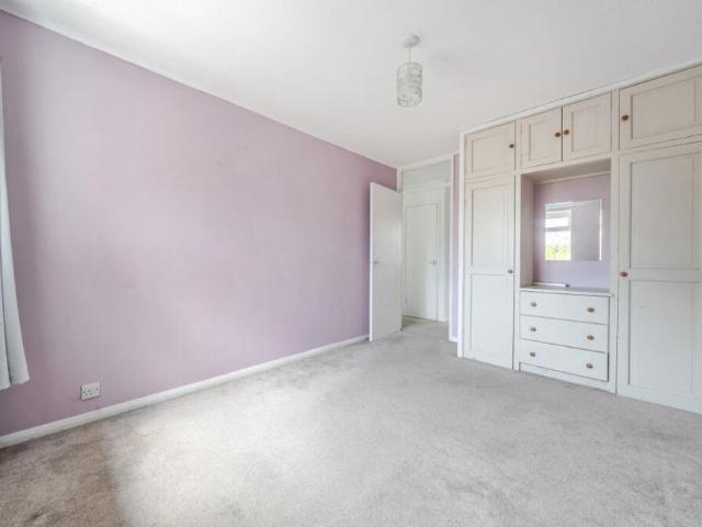 Nightingale Road, Godalming, GU7