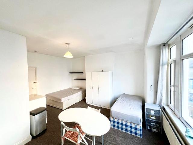 Nightingale Road, Harlesden NW10, Studio to rent, £1,350 pcm | PrimeLocation