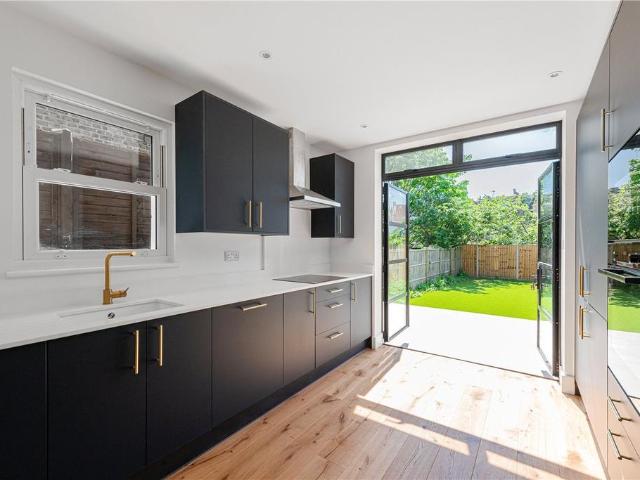 Nightingale Road, London, NW10 3 bed terraced house to rent £3,600 pcm £831 pw