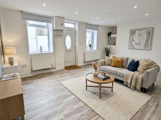 Nightingale Street, Abercanaid CF48, 2 bed terraced house to rent, £750 pcm | PrimeLocation