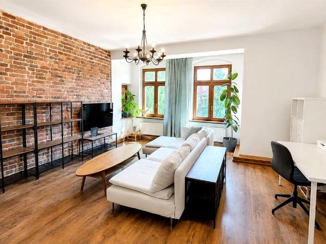 Nikiszowiec| 65 m²| Balkon| 2 duże pokoje| Piwnica ul. Odrowążów, Katowice