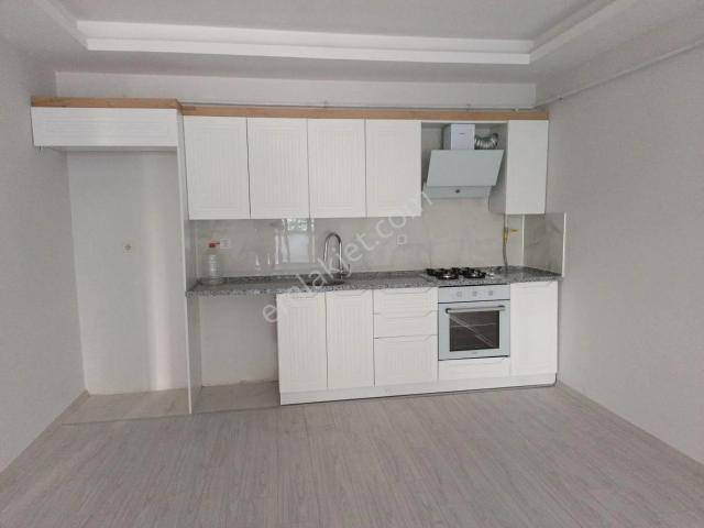 Niksar Vizyon Group Emlaktan Şehir Merkezinde Uygun Fiyata Kiralık 1+1 Daire