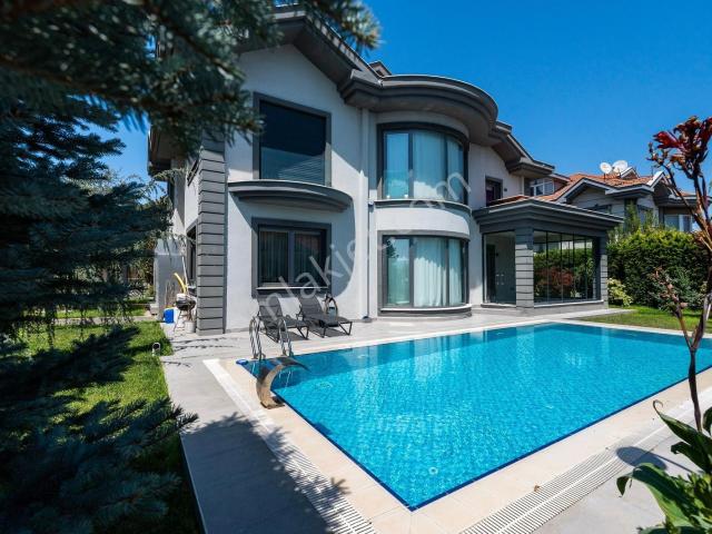 Nilüfer Özlüce 19 Mayıs Mahallesi Satılık 5+1 Villa