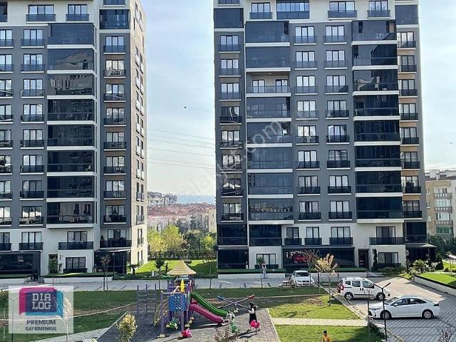 Nilüfer Barış Mh. De Özlem 1 Sitesinde Satılık Arakat 3+1 Daire