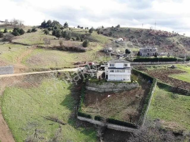 Nilüfer Dağyenice'de Size Özel Muhteşem Villa Ve Konfor Alanı