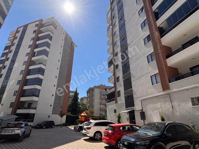 Nilüfer Esentepe Katre Park Oba 1 Sitesinde Arakat 3+1 Daire