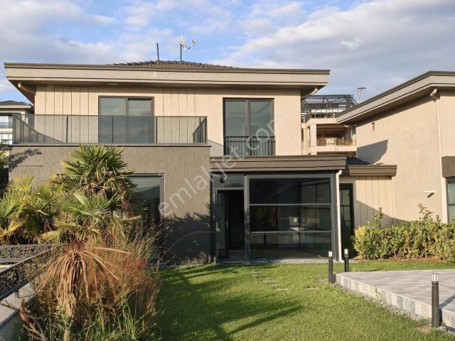 Nilüfer Gümüştepe De Muhteşem Manzaralı Kiralık Lüks Villa