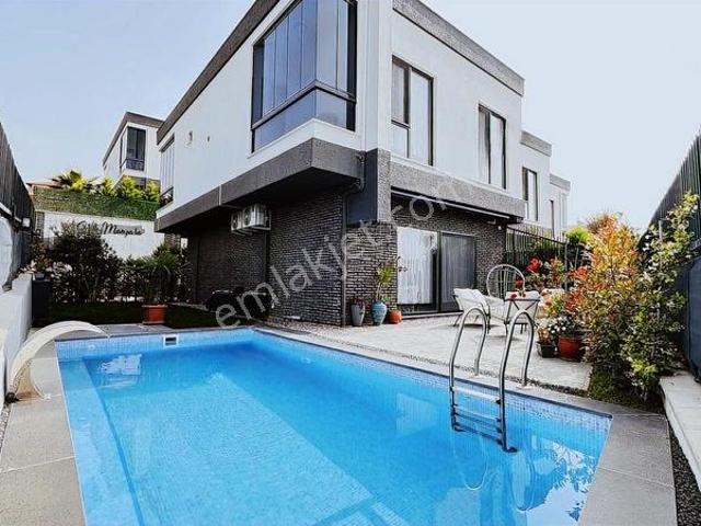Nilüfer Kayapa Isıtma Havuz/şömine/özel Mimarili Ultralüks Villa