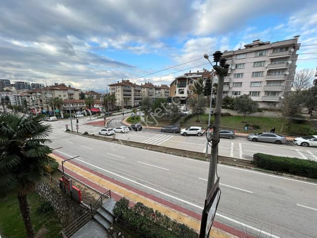 Nilüferhatun Caddesi Üstü 3+1 Arakat Kombili Daire