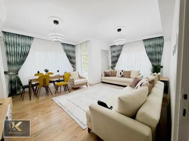 Nil Koleji Karşısı Satılık 3+1 Bakımlı Daire