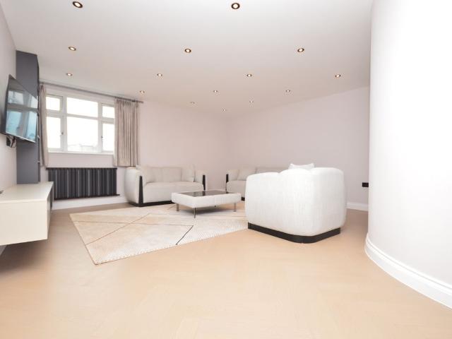 Nile House, Whitechapel E1, 2 bed flat to rent, £3,350 pcm | PrimeLocation