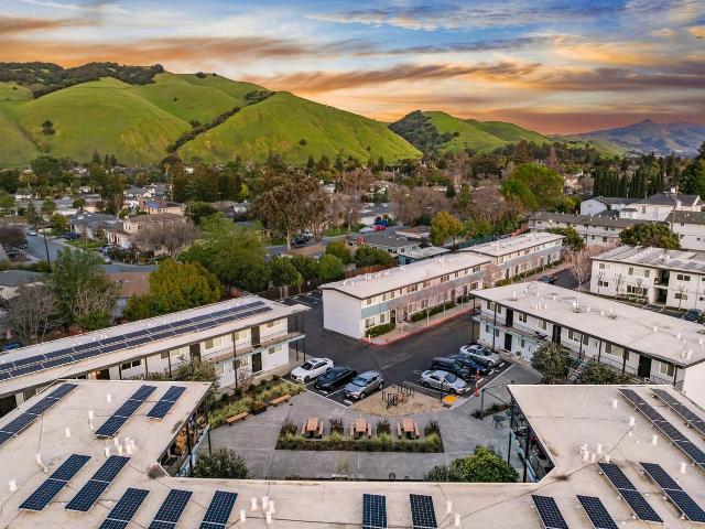 Niles Station 2 Bedroom Apartment for Rent at 38416 Mission Blvd, Fremont, CA 94536 Canyon Heights Vallejo Mills