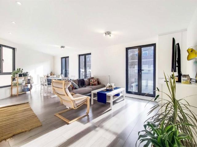 Nipper Alley, Kingston Upon Thames KT1, 3 bed flat to rent, £2,650 pcm | PrimeLocation