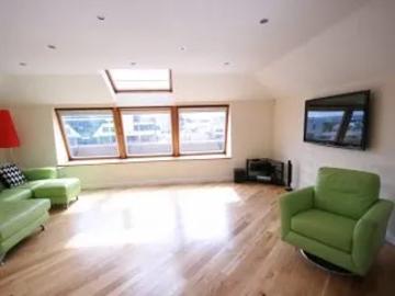 Nisa Local, 70 Lancefield Quay, Glasgow, G3 8JF, United Kingdom | 2 bed house for rent #154607323 | Rentberry