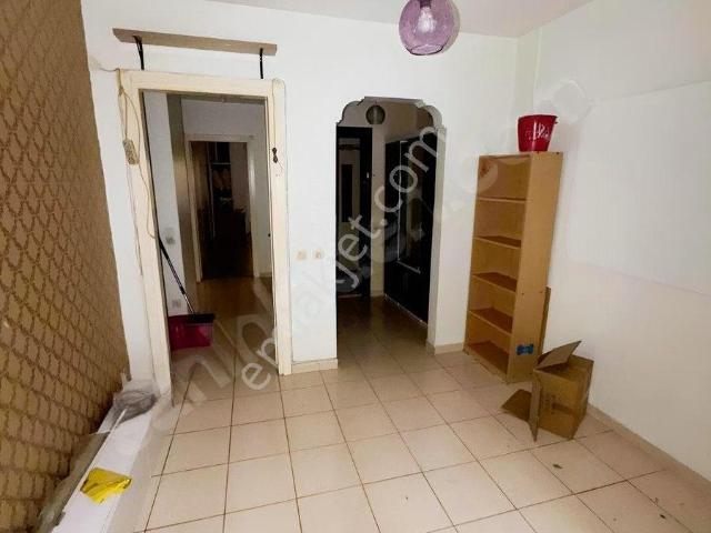 Nisbetiyede Açık Otoparklı Asansörlü 2+1 Geniş Ferah Daire