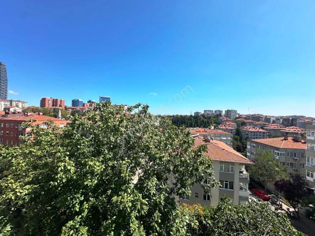 Nispetiye Cad.paralel 2.kat Önü Açık Kapanmaz 90m2 Kiralık 2+1
