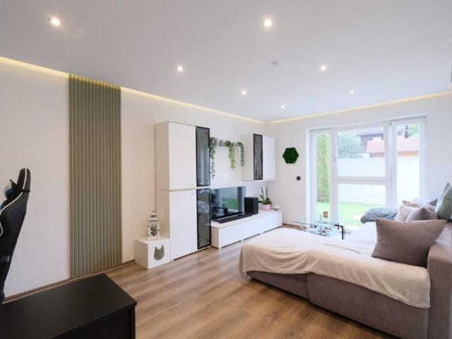 Niveauvolle Garten Wohnung