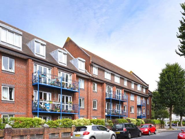 Nizells Avenue, The Vineries Nizells Avenue BN3, 2 bed flat to rent, £1,550 pcm | PrimeLocation