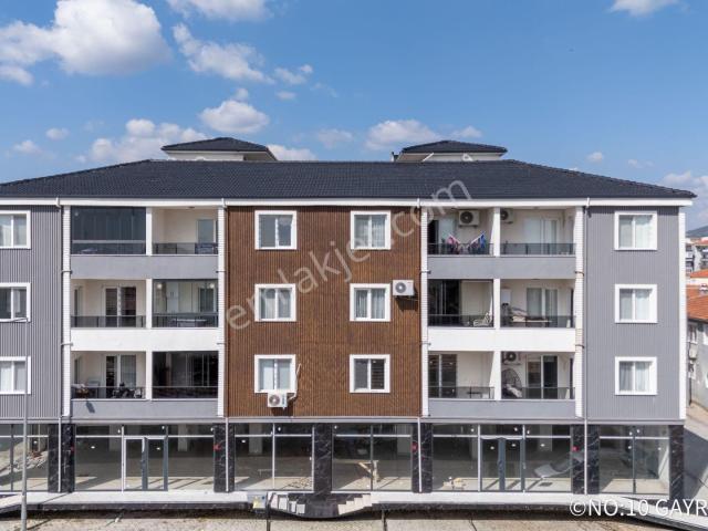 No:10 Gayrimenkul’den Cadde Üstü Ara Kat 3+1 125 M2 Asansörlü Merkezi Kaloriferli Satılık Daire