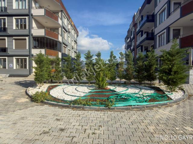 No:10 Gayrimenkul’den–havuzlu Sitede Ara Kat,havuz Cepheli,asansörlü Sıfır 1+1 56 M² Fırsat Daire