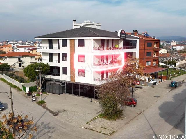 No:10 Gayrimenkul’den – Merkezi Konum, Sahil Yolu Üzeri, Ara Kat Köşe 3+1 Açık Mutfak