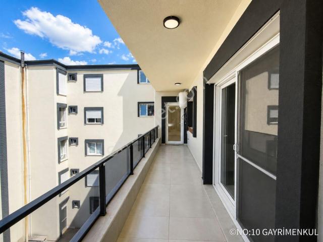 No:10 Gayrimenkul’den Merkezi Konumda, Cadde Üstü, 90 M², Kaloriferli, Otomatik,panjurlu 2+1 Daire