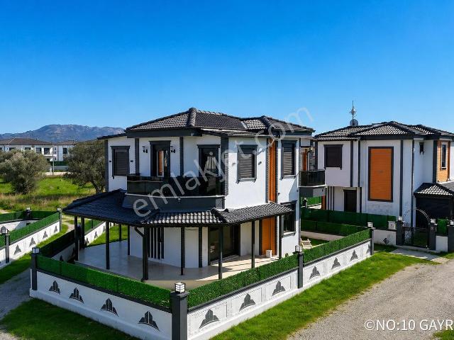 No:10 Gayrimenkul’den Merkezi Konumda, Sıfır, Tam Müstakil,kapalı Otopark 3+1 Dubleks Fırsat Villa