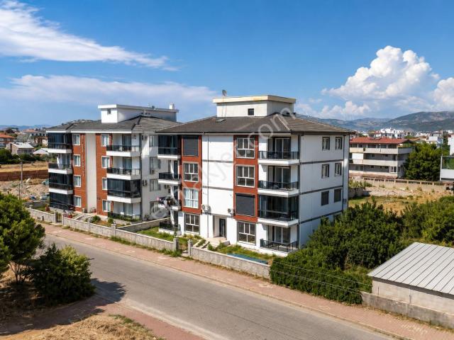 No:10 Gayrimenkul’den Sahil Yolu Üzerinde Kısmi Deniz Manzaralı 2+1 Kapalı Mutfak Daire