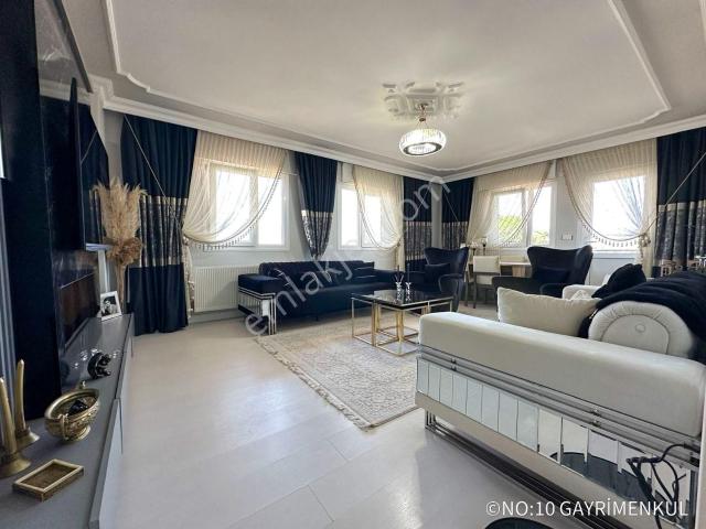 No:10 Gayrimenkul’den | Sahile Yakın | Müstakil Binada | 142 M² Net | Yeni Tadilatlı | Çift Banyolu