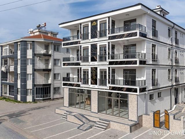 NO:10'DAN CADDE ÜSTÜ, BAHÇE KULLANIMLI, EBEVEYN BANYOLU, YERDEN ISITMALI 2+1 KAPALI MUTFAK DAİRE